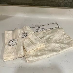 NWT- Holiday Table Linens